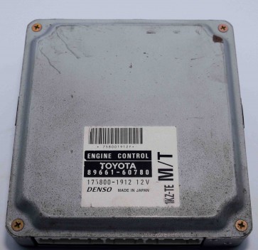 Toyota Engine Control Unit 89661-60780  175800-1912 12v 1KZ-TE M/T