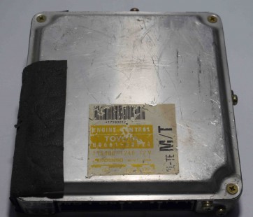 Toyota Engine Control Unit 89661-60121 - 2L-TE 12v M/T ECU OEM JDM Used