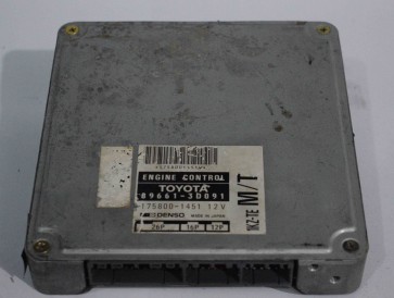 Toyota Engine Control Unit Hilux Turbo Diesel 3.0 L AWD Manual 89661-3D091 - 1KZ-TE  M/T
