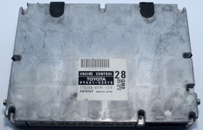 Toyota Altezza Gita TA-JCE15W 040 FG20 Engine Control Unit 89661-53410