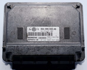 VW Volkswagen Golf Engine Control Unit 06A 906 033 AS 5WP40151